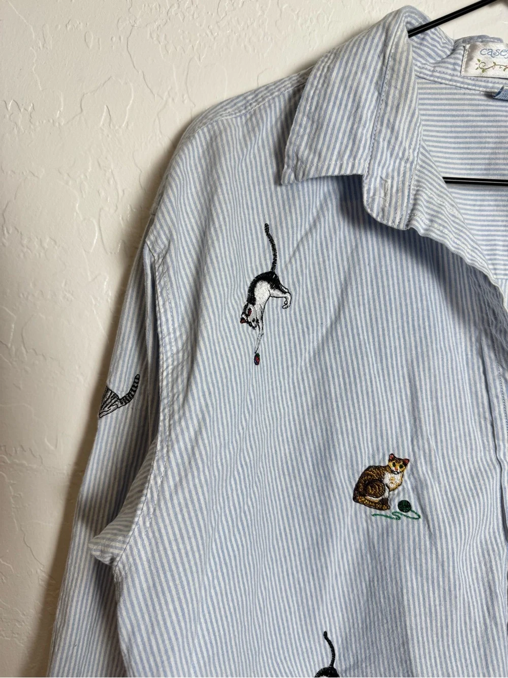 Vintage 90s Casey Coleman Cat Embroidered Striped Button-Down Shirt